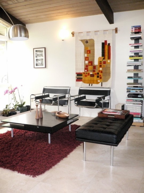 Colour trends Marsala rug in living room